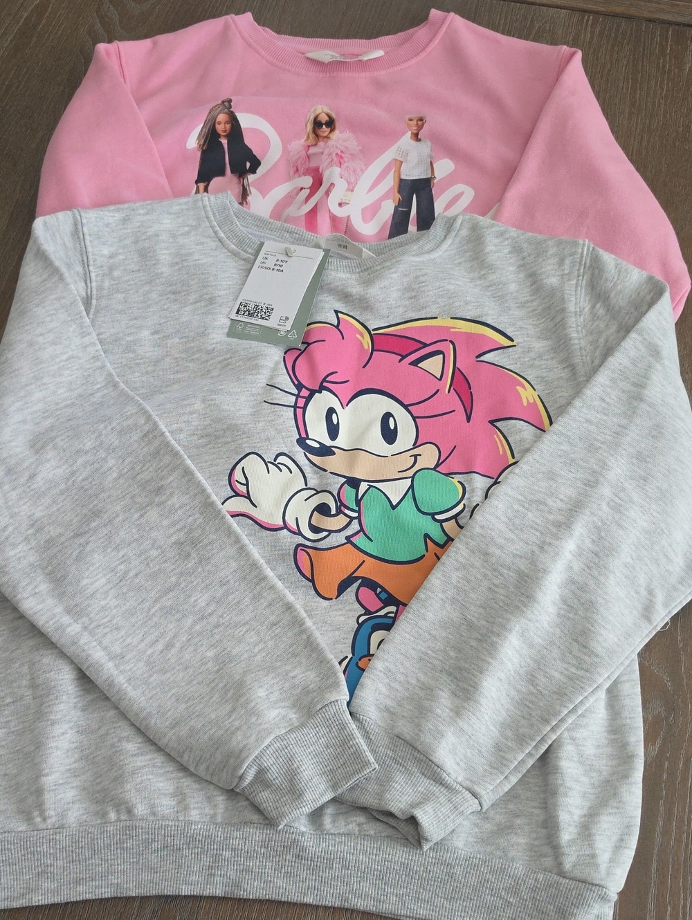 H&M Girls Graphic Sweaters Barbie & Sonic Both NEW. Size 8-10Y